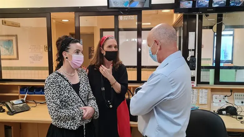 וולדיגר וסילמן בסיור בתל השומר