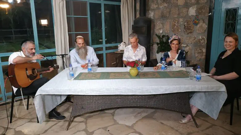 אחיה קליינולד