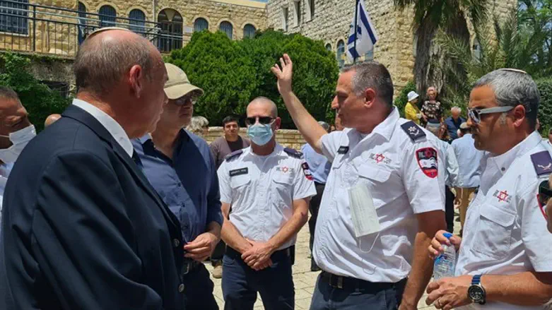 המבקר במירון