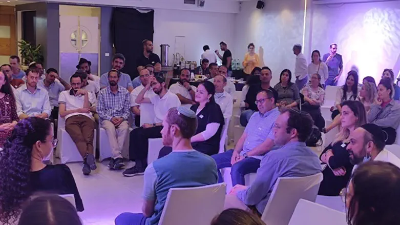 סוף סוף נפגשים