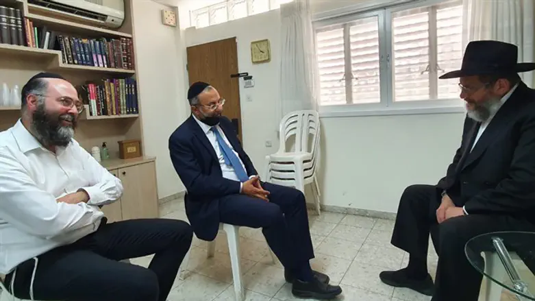 אביטן בביקור ניחומים