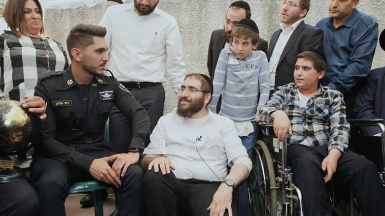 אביגדור חיות, אביו של ידידיה ז"ל