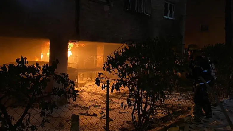 site of rocket strike in Petach Tikva