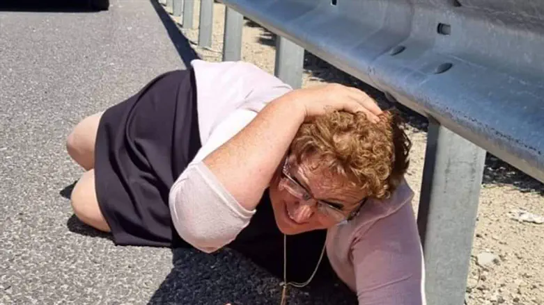 מרים פרץ בזמן האזעקה