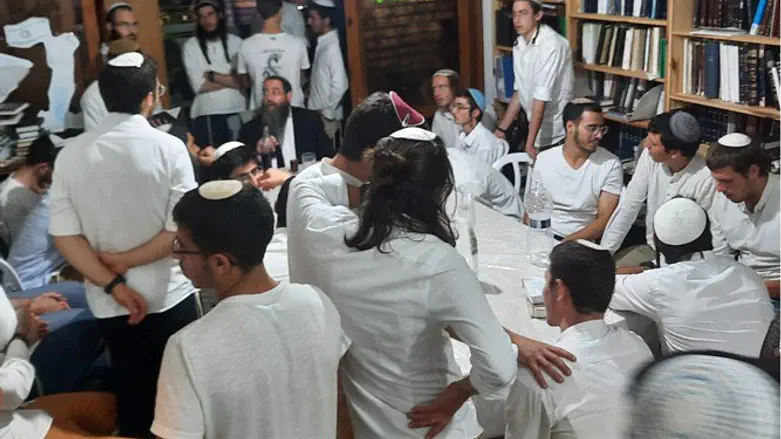 בחורי הישיבה בעכו