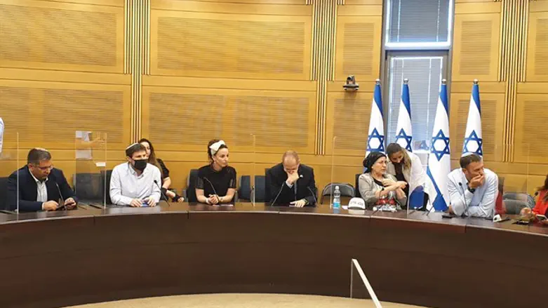 "לפרז ולכבוש אותה מחדש"