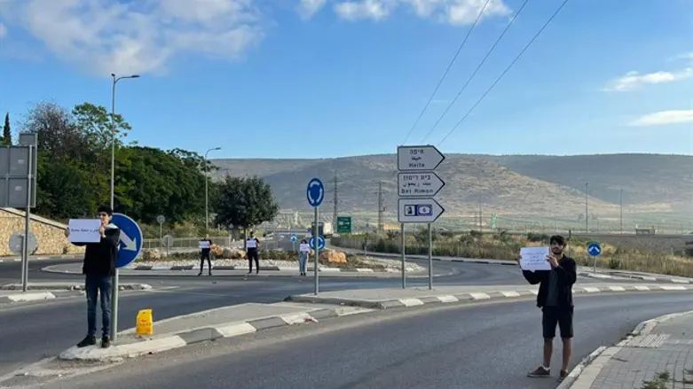 מחסום ביציאה מנצרת ביום השביתה