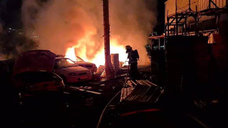 לוחמי האש משתלטים על הדליקה