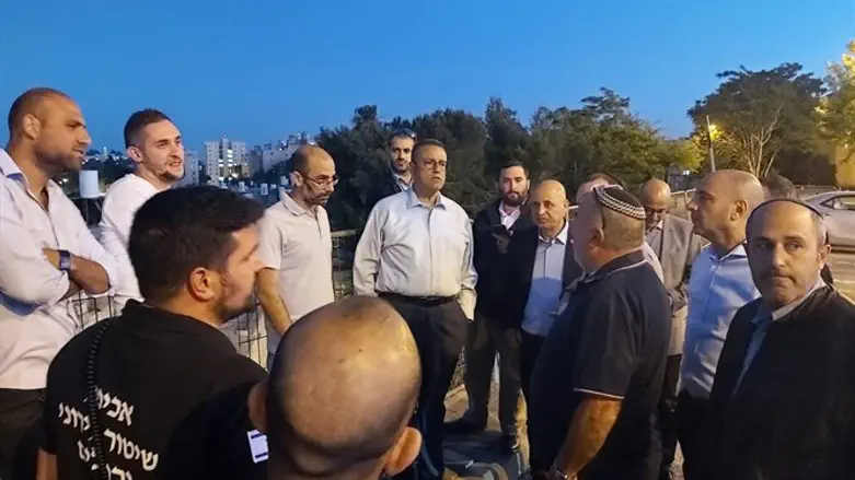 ליאון בשכונות קו התפר