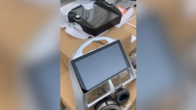 ציוד במיליונים