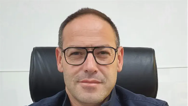 אהרוני נויבואר