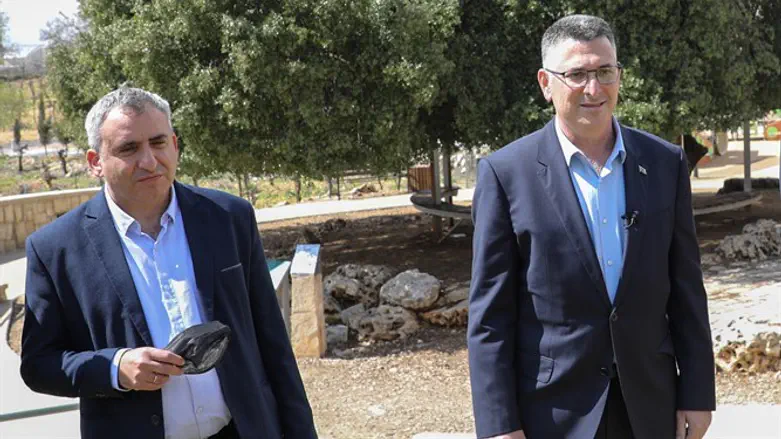 Sa'ar and Elkin