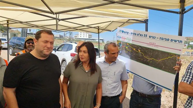 השרה רגב בשומרון