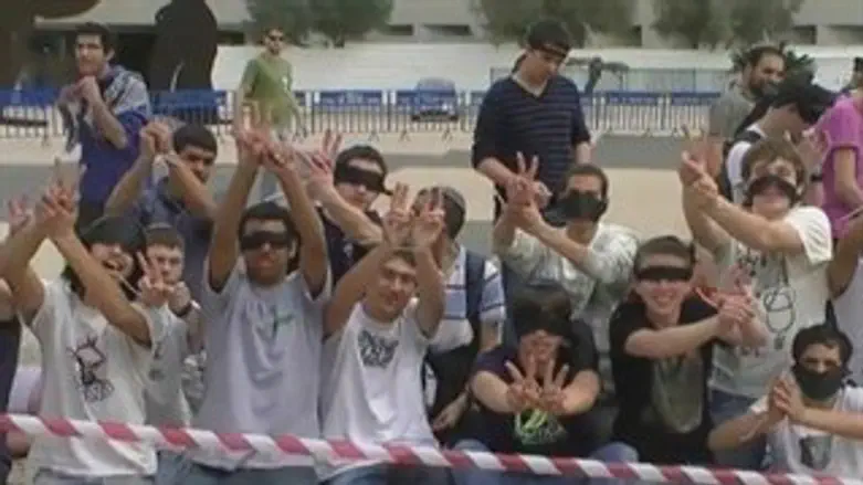 המיצג של אמית