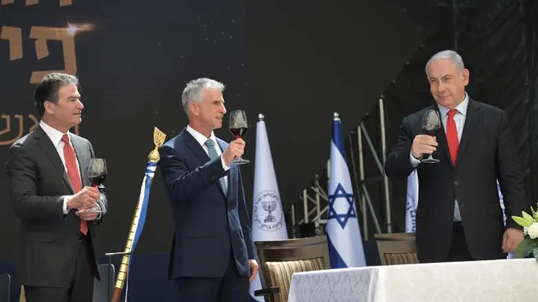 טקס החלפת ראש המוסד: בנימין נתניהו, דוד ברנע, יוסי כהן