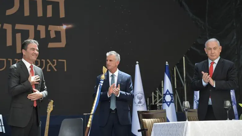 טקס החלפת ראש המוסד: בנימין נתניהו, דוד ברנע, יוסי כהן