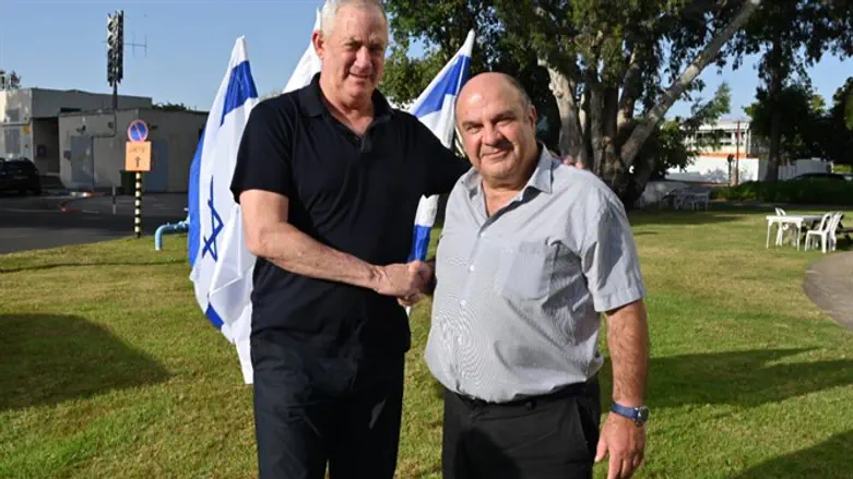 שמואל שפירא ובני גנץ