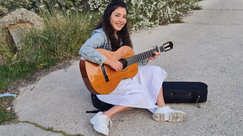 אסתר-חן ניסים