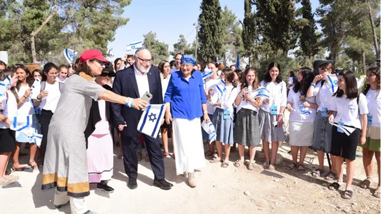 Jonathan Pollard at Oz Vegaon