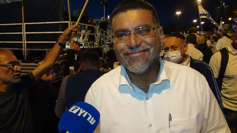 נאהיל זועבי