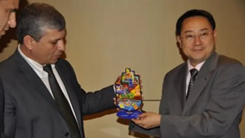 שר התמ"ת שלום שמחון עם שר המדע והטכנולוגיה הת