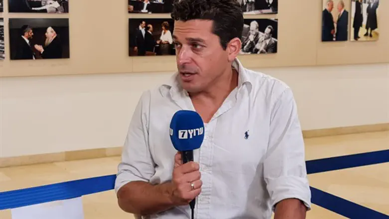 MK Amichai Chikli