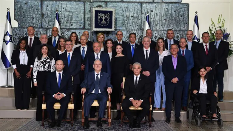 הממשלה ה-36 עם הנשיא בתמונה המסורתית