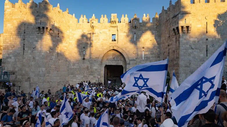 "תמונת הניצחון של ‘שומר החומות’ שהייתה חסרה לנו”. צעדת הדגלים, השבוע