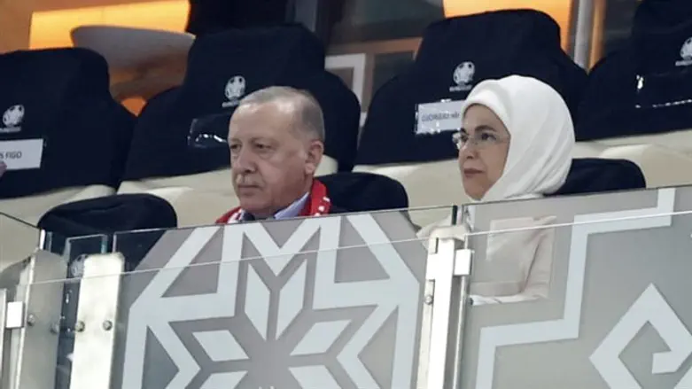 ארדואן ואשתו אמינה