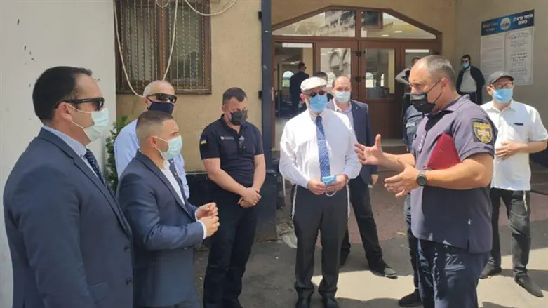 סיור ראשון באומן 