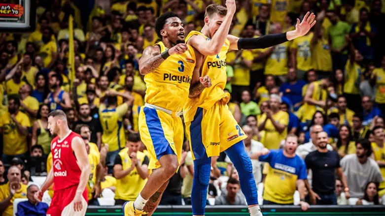 מכבי תל אביב חוגגת אליפות