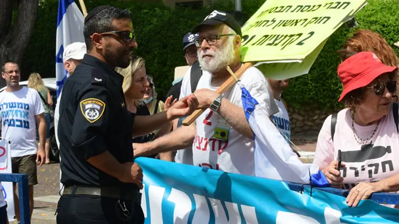 Демонстрация протеста у дома Нафтали Беннета