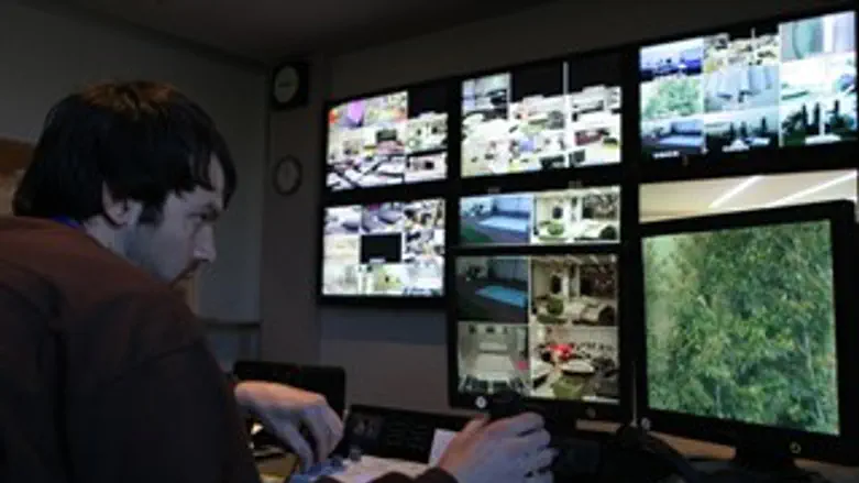 יש ביקורת? חדר בקרת 'האח הגדול'