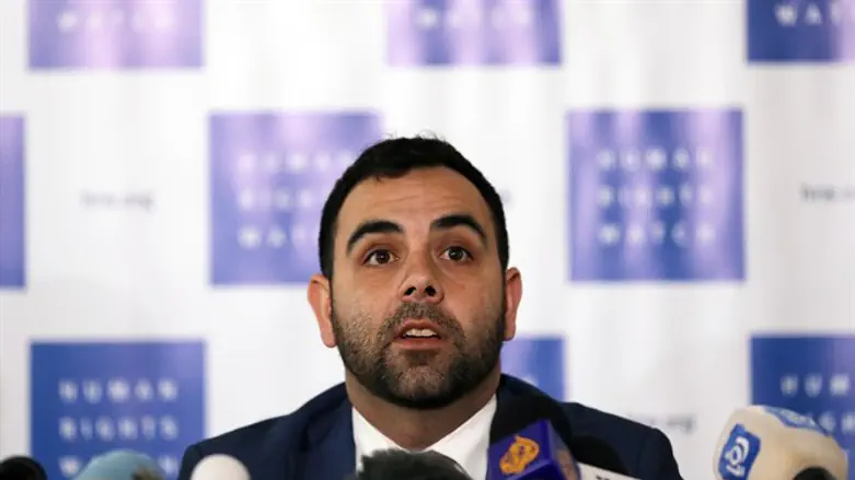 עומר שאקיר