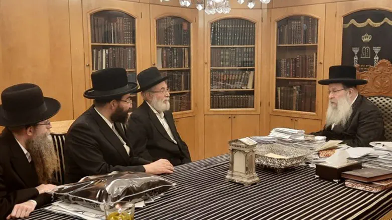נציגי חב"ד מזמינים את גדולי התורה