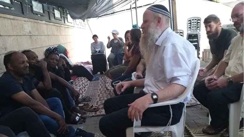 הרב איתן שנרב בניחום האבלים