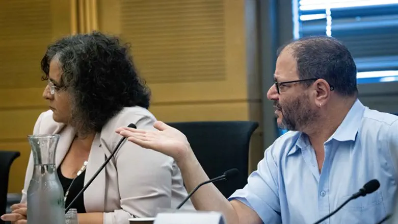 עופר כסיף ועאידה תומא סלימאן בכינוס השמאל הקיצוני בכנסת