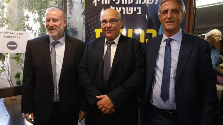 חימי, פינקלשטיין ומנדלבליט