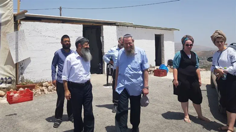 אבי מעוז באביתר