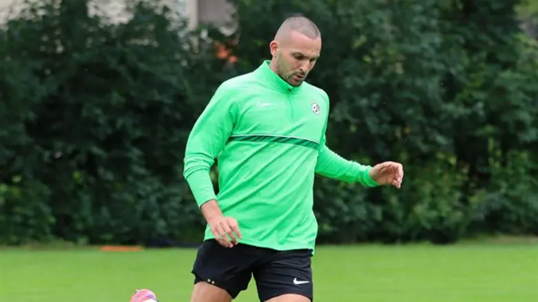 שהר במדי מכבי חיפה