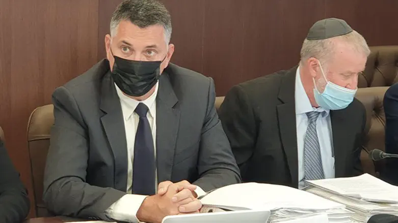 סער ומנדלבליט