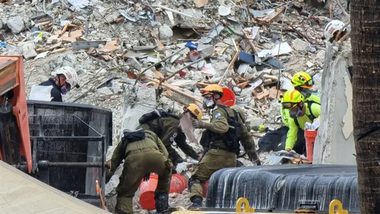 פינוי וחילוץ במיאמי