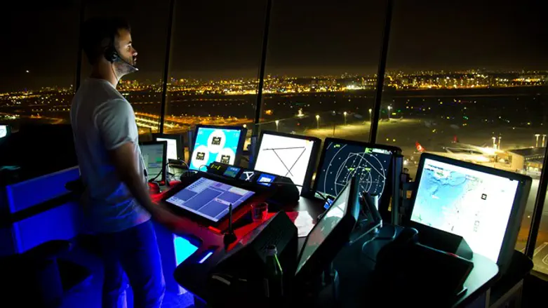 נתב"ג. למצולמים אין קשר לידיעה