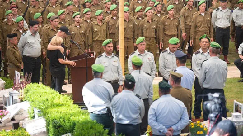 הלווית שרון אסמן