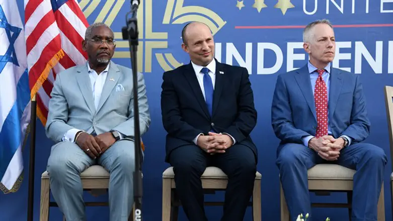 Нафтали Беннет в американском посольстве