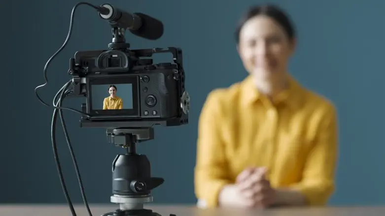 סרטון תדמית. אילוסטרציה