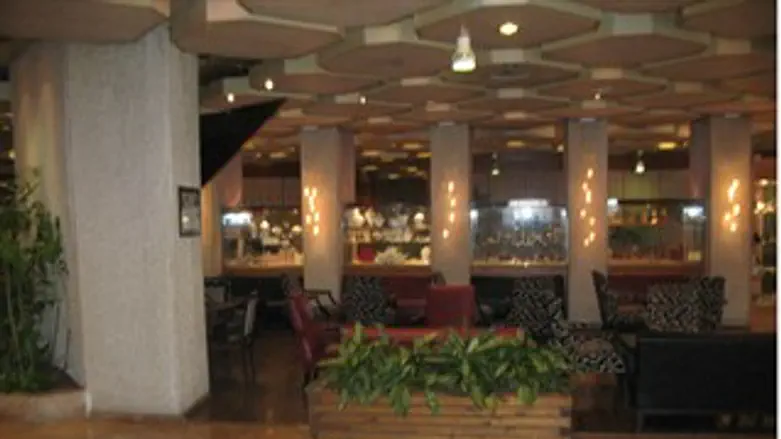 לובי קראון פלאזה