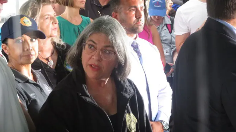 דניאלה לוין קאווה