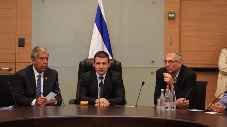Finance Committee meeting, with chairman MK Alex Kushnir in center