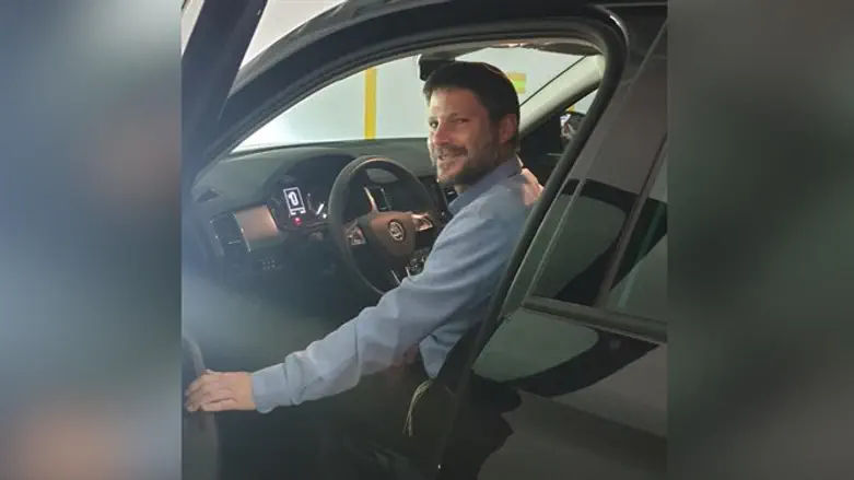 סמוטריץ' בכיסא הנהג